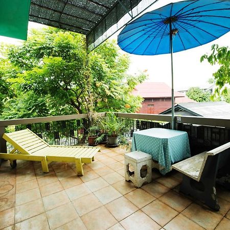 60 Blue House Hotell Chiang Mai Exteriör bild
