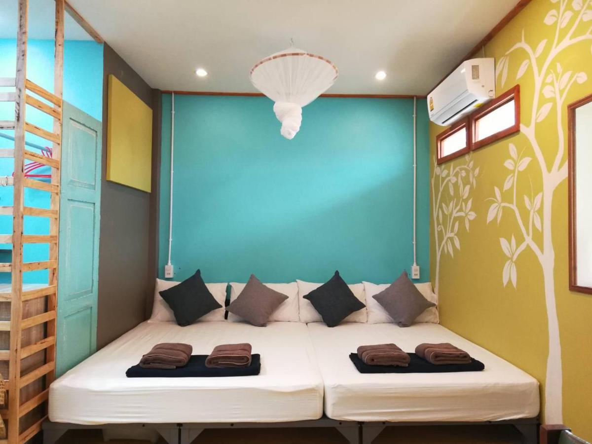 60 Blue House Hotell Chiang Mai Exteriör bild